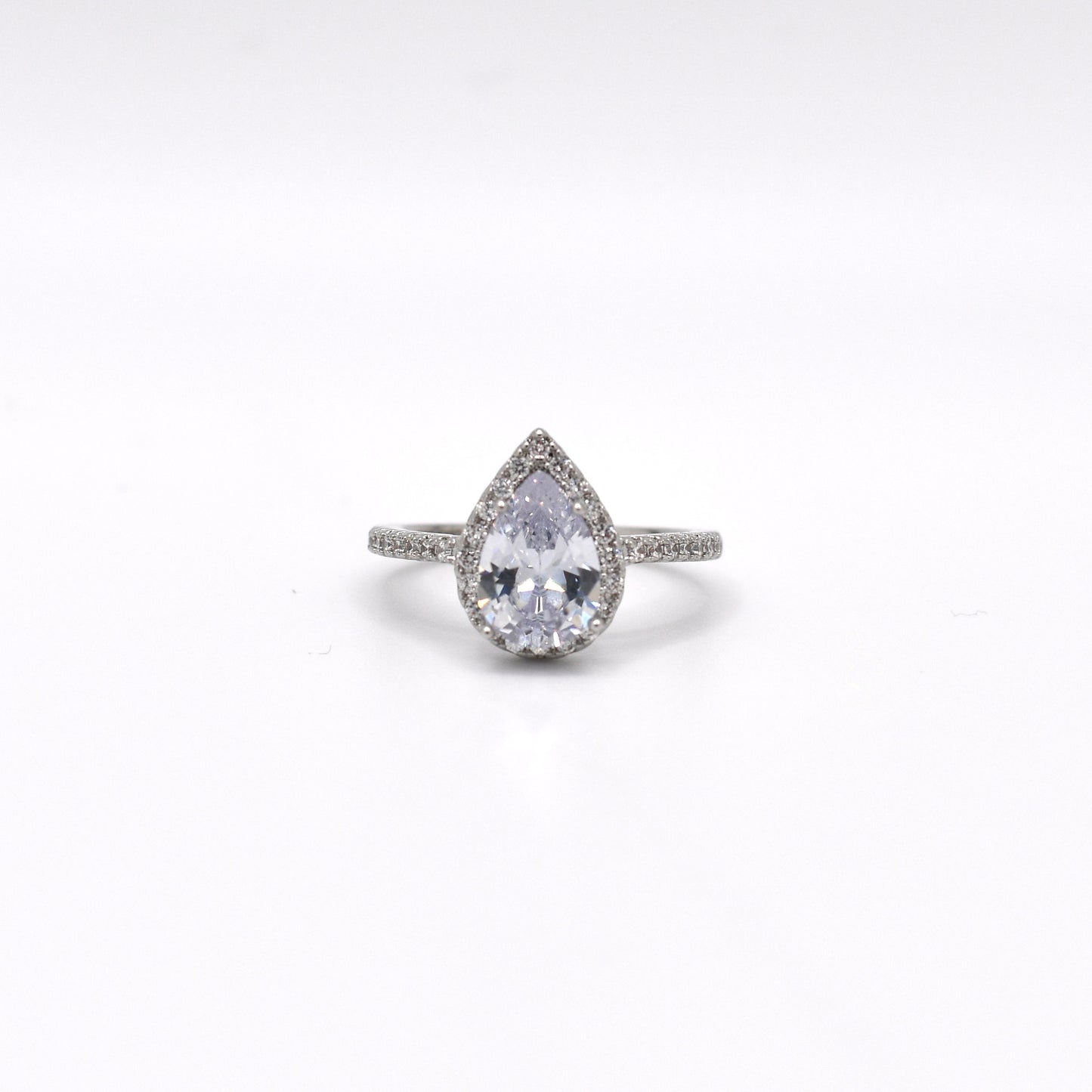 Sparkling Pear Halo Ring