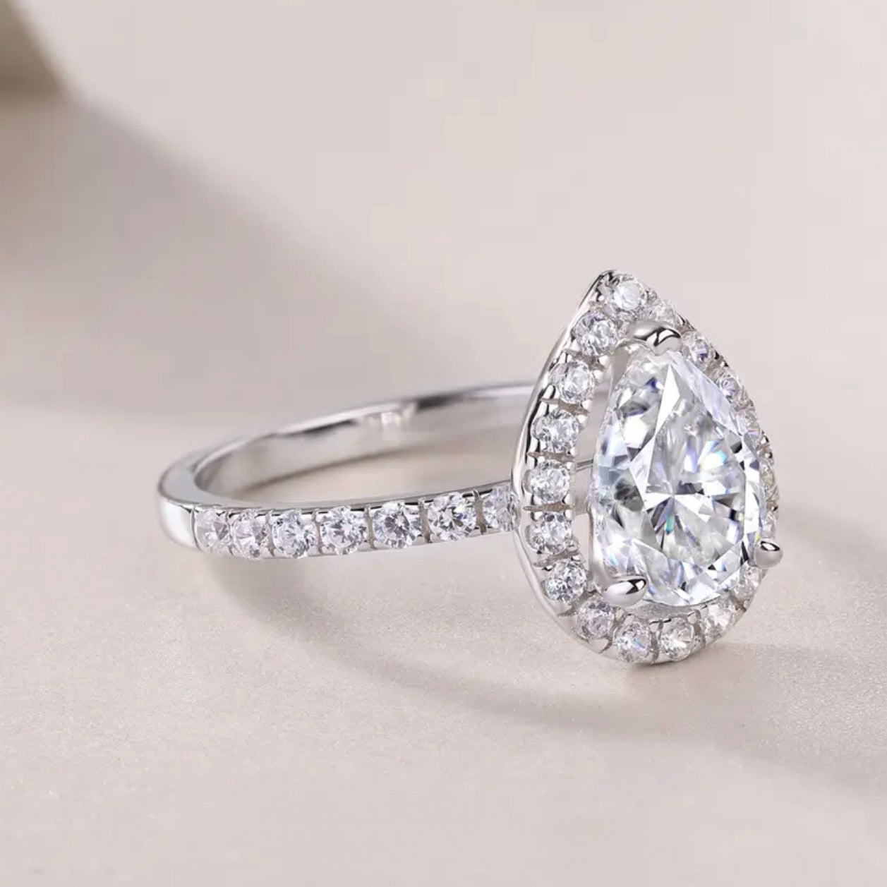 Sparkling Pear Halo Ring